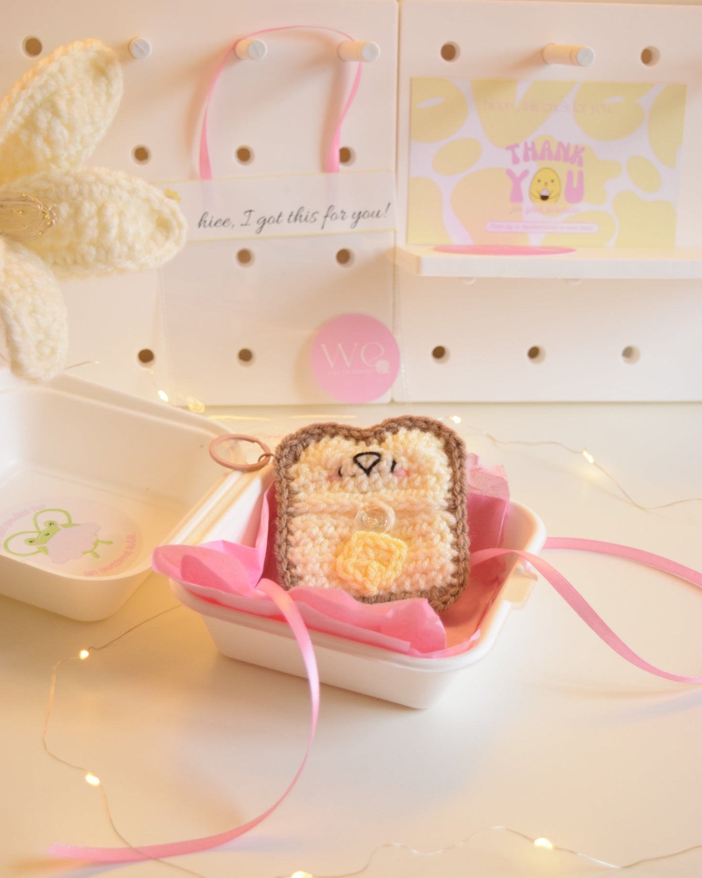 Toast pouch, keychain + charm